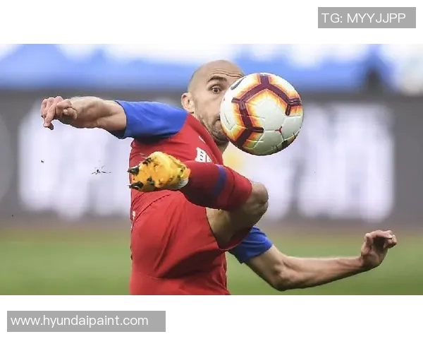 中超激战重庆斯威主场迎战广州恒大争夺关键三分之战